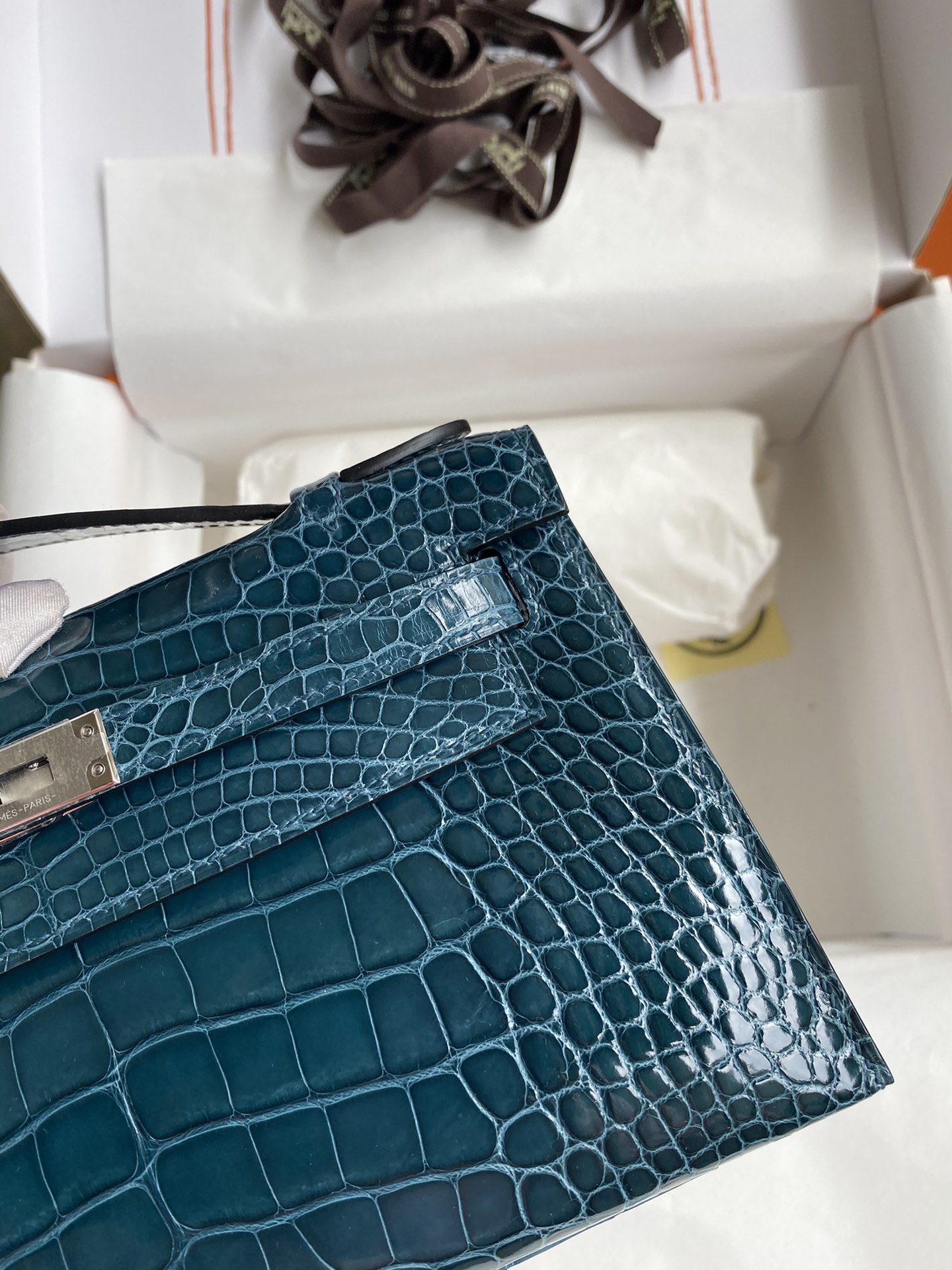 Hermes Mini Kelly Pochette 22cm Bag In Vert Bosphore Shiny Alligator Leather